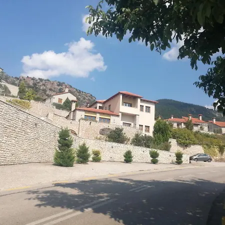 καστρο πετρινα σαλε καλαβρυτα Chalet *