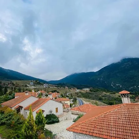 καστρο πετρινα σαλε καλαβρυτα Kalavryta