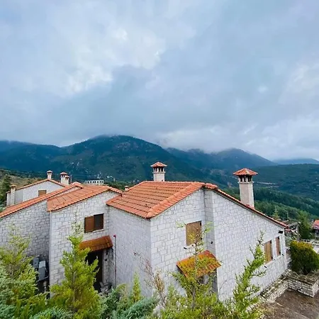 Chalet καστρο πετρινα σαλε καλαβρυτα Kalavryta